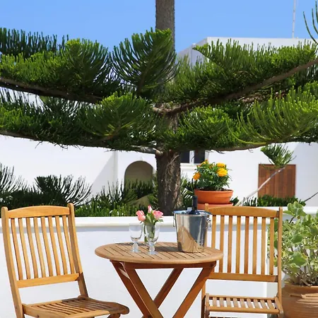 Guest house Anna Naousa (Paros)